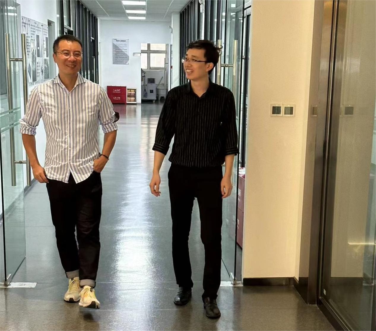 中南大学湘雅二医院及法国FBD集团考察体验365科技智能床垫 中南大学湘雅二医院及法国FBD集团考察体验365科技智能床垫